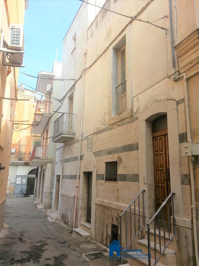 Villa Unifamiliare - Indipendente CAPURSO vendita  Capurso  Loconte Immobiliare