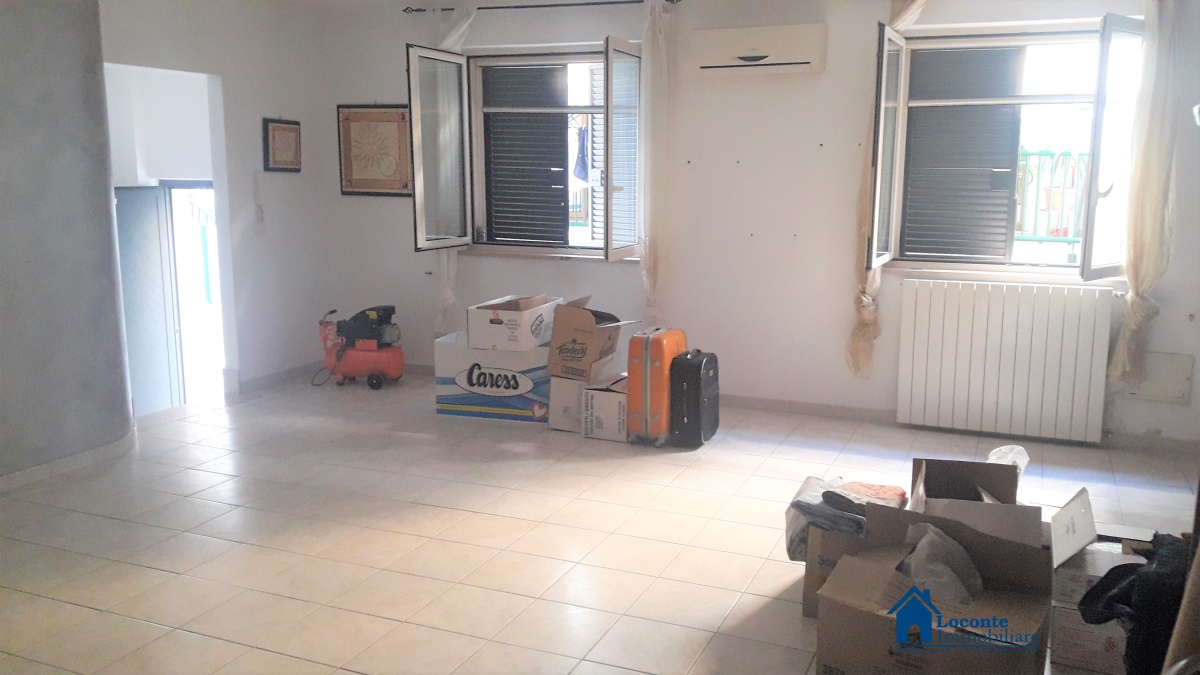 Villa Unifamiliare - Indipendente TRIGGIANO vendita  Triggiano  Loconte Immobiliare